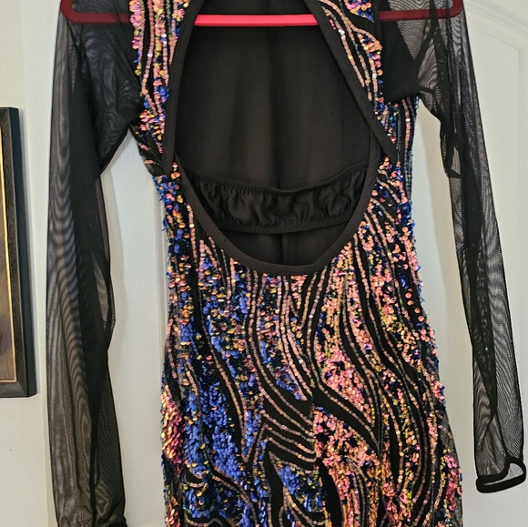 AWISH sequined short dress with keyhole back - Picture 4 of 5